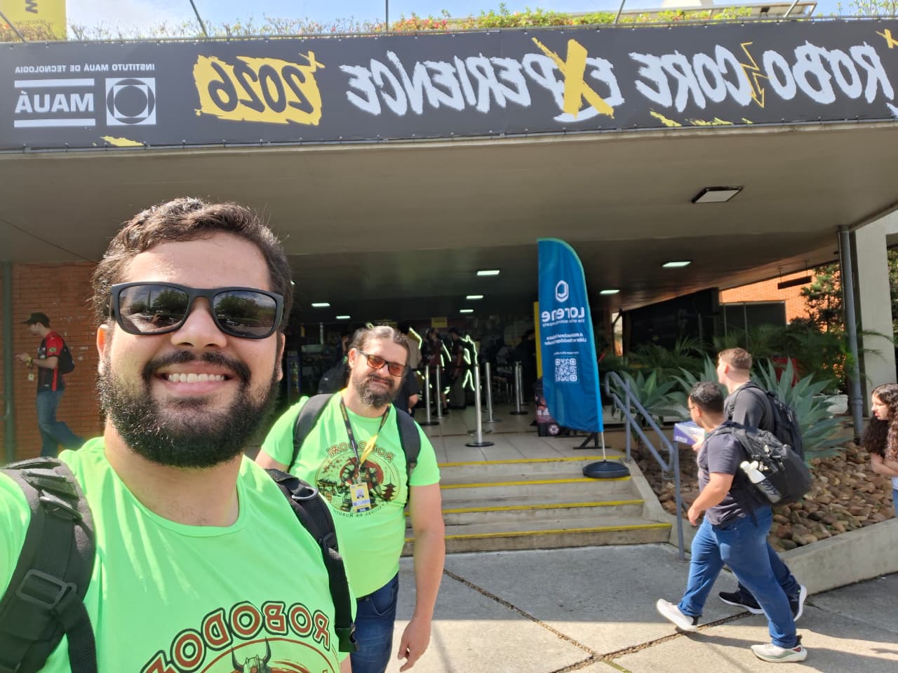 Docente e discente do CETEC participaram da Robocore Experience 2026